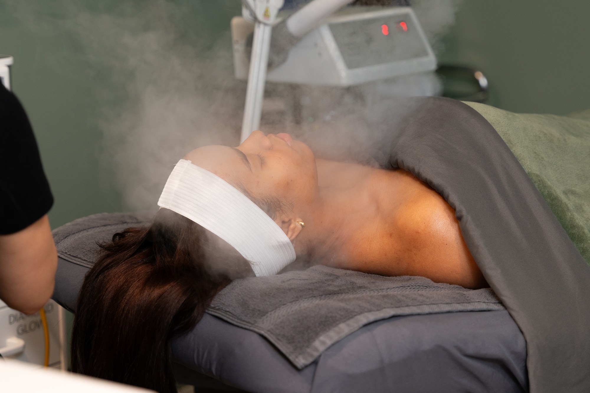 Relaxation during PRP facial