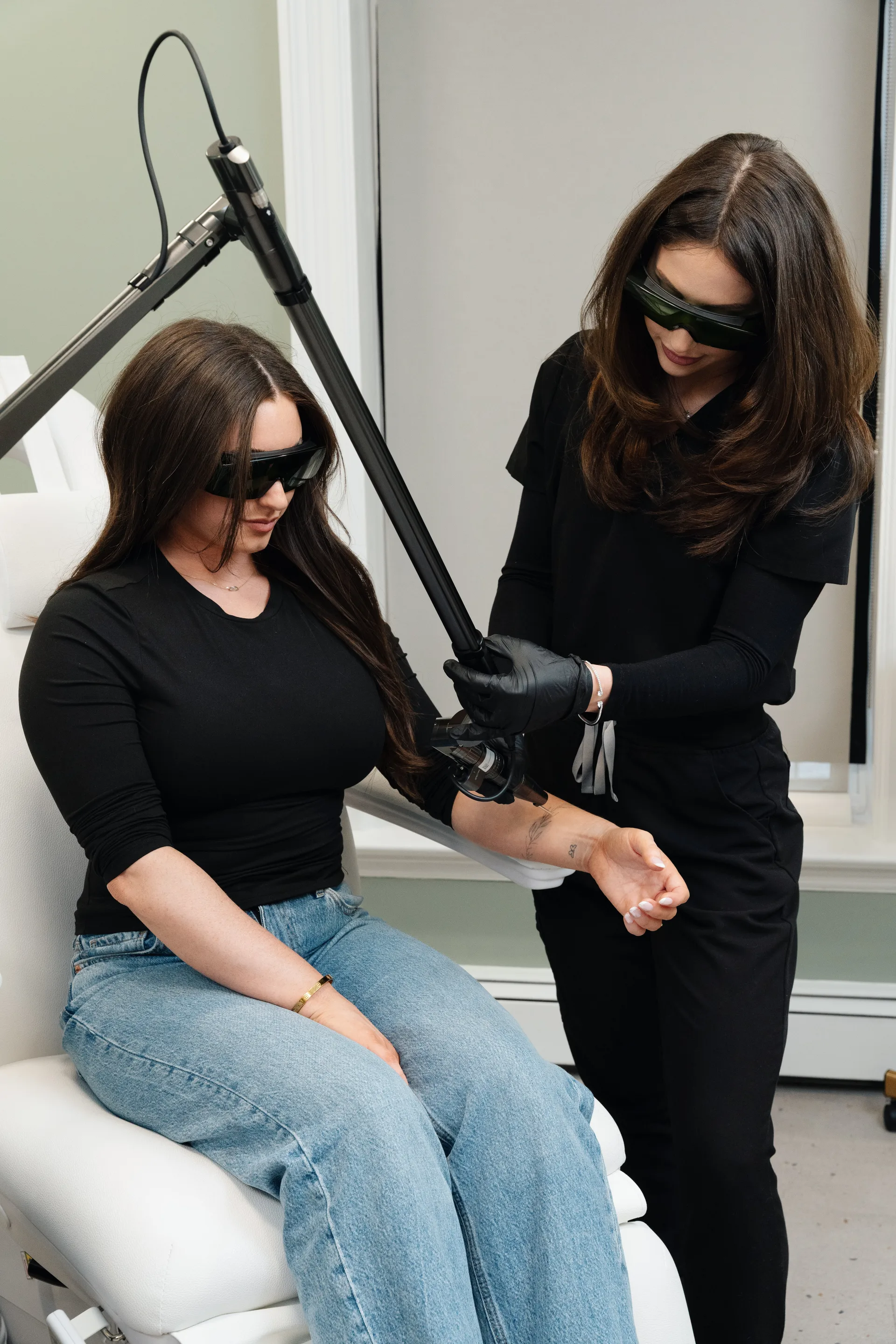 Laser tattoo removal treatment